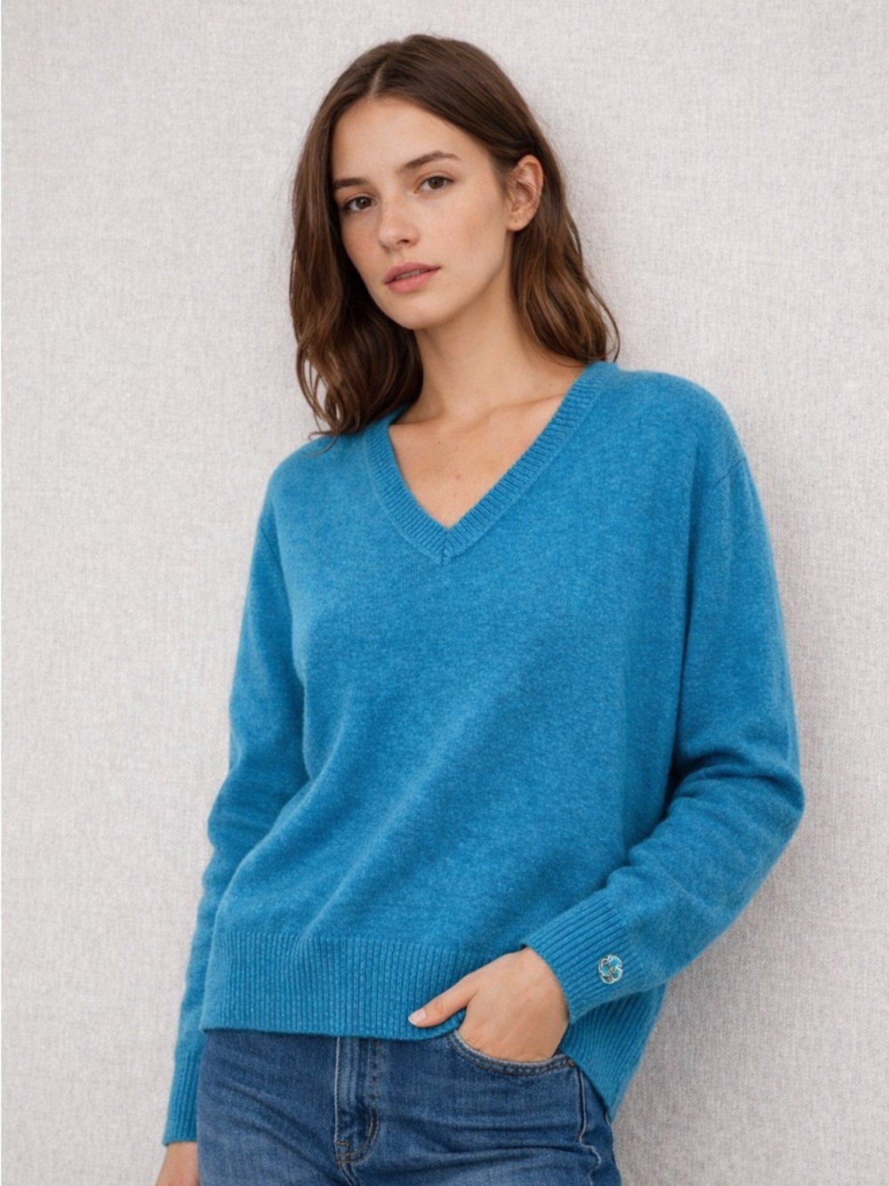 VANESSA SEWARD Cashmere Blue Turquoise Sweater V Neck Size FR 40 Medium US 8/10